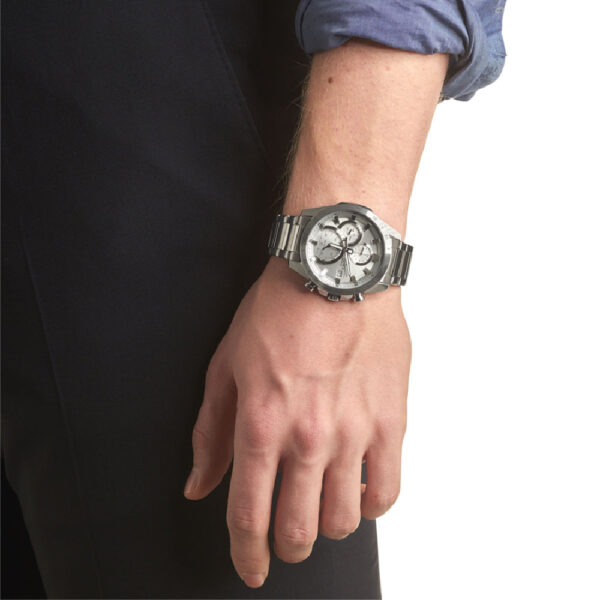 Reloj Edifice casual correa de acero inoxidable EFR-571MD-8AV - Imagen 2