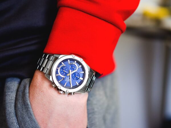 Reloj Edifice casual correa de acero inoxidable EFR-S567D-2AV - Imagen 2