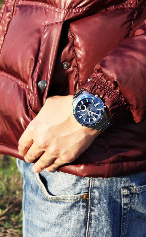 Reloj Edifice casual correa de acero inoxidable EFV-C100D-2AV - Imagen 2